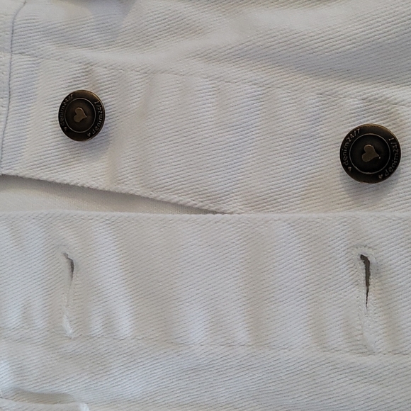 White Denim Plus Size 32W Jean Jacket with Metal Rivet Closure - Picture 7 of 11